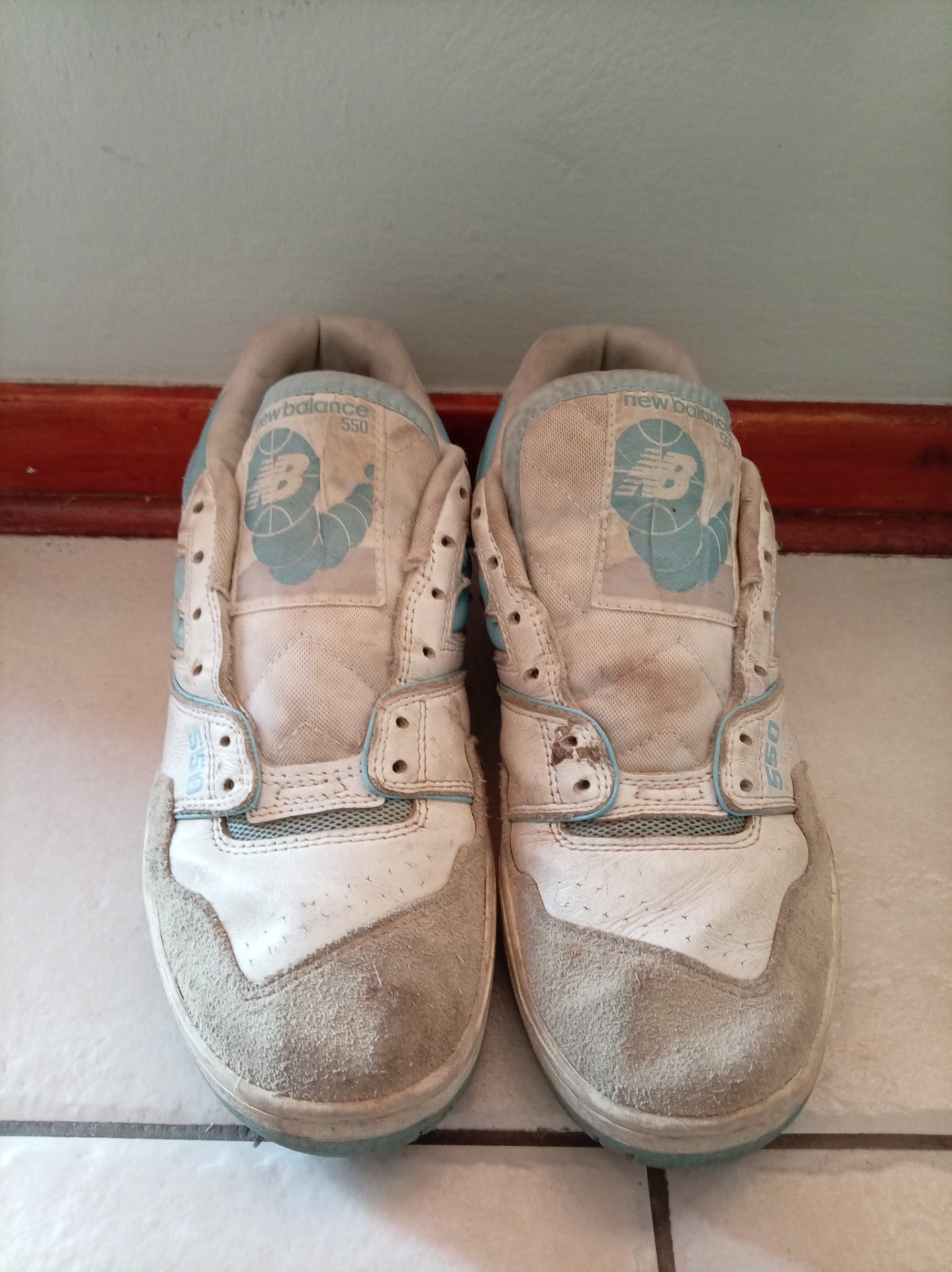 New Balance 550 sneakers — Size UK9, heavily used white / light blue pair