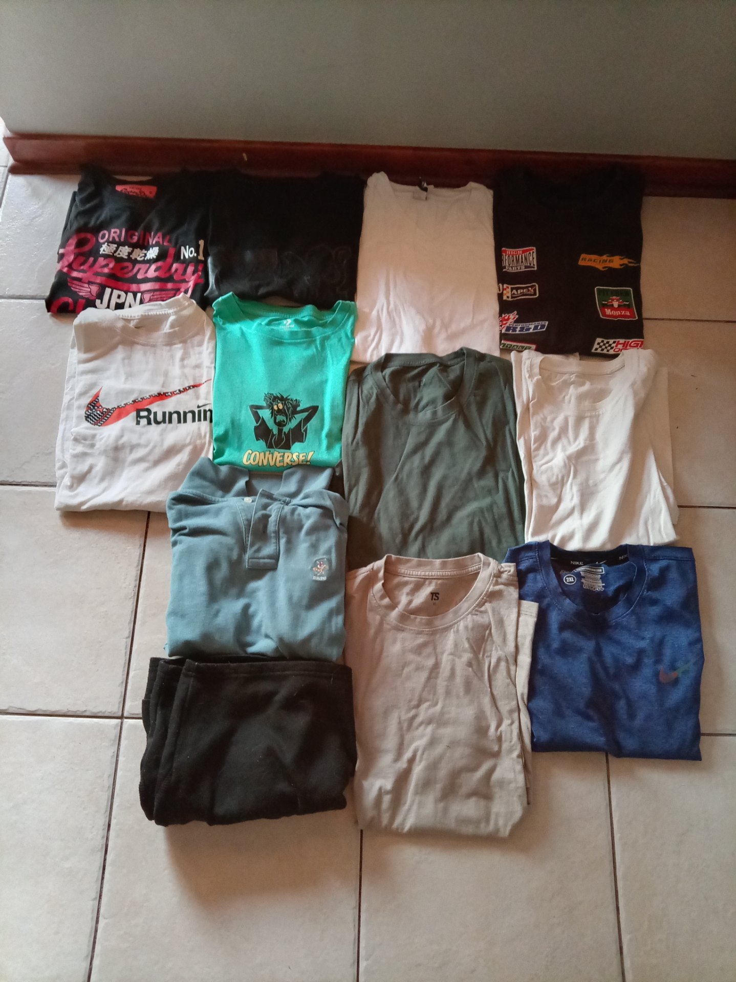 Mixed Men’s Branded Clothing Lot – Nike, Superdry, Converse, Beverly Hills Polo Club (approx. 12 pieces)
