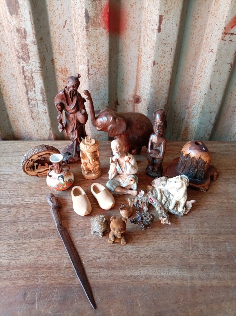 Mixed lot of small carved ornaments & figures — wood, painted ceramic/resin — assorted condition