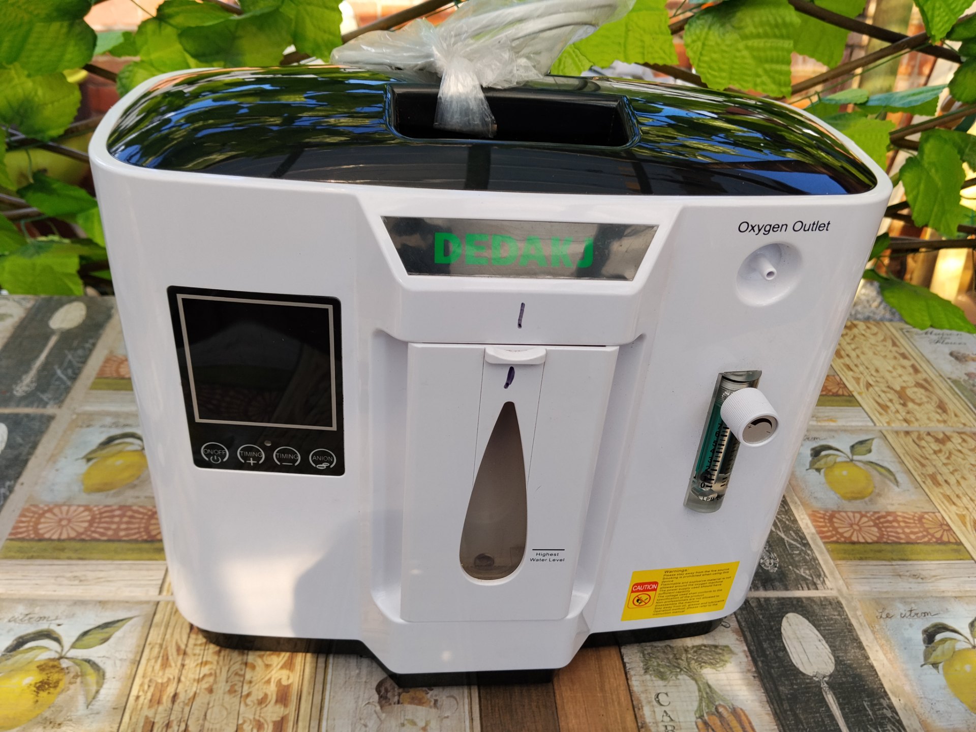 DEDAKJ DE-1A Home Oxygen Concentrator — Tested working, flowmeter & power cable included