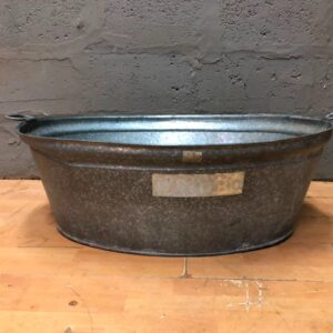 Galvanized Oval Metal Tub / Wash Basin with Side Handles — 89 × 70 × 31 cm