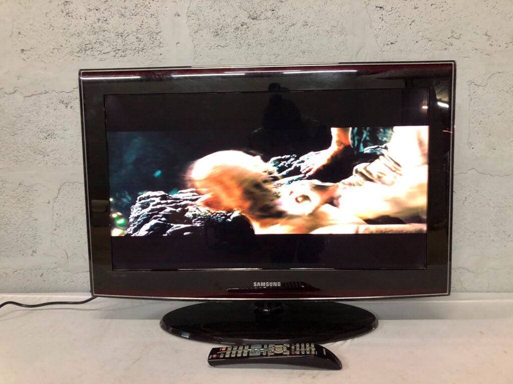Samsung 32″ LCD TV (LA32A650) — powers on, remote & stand, partial screen illumination fault