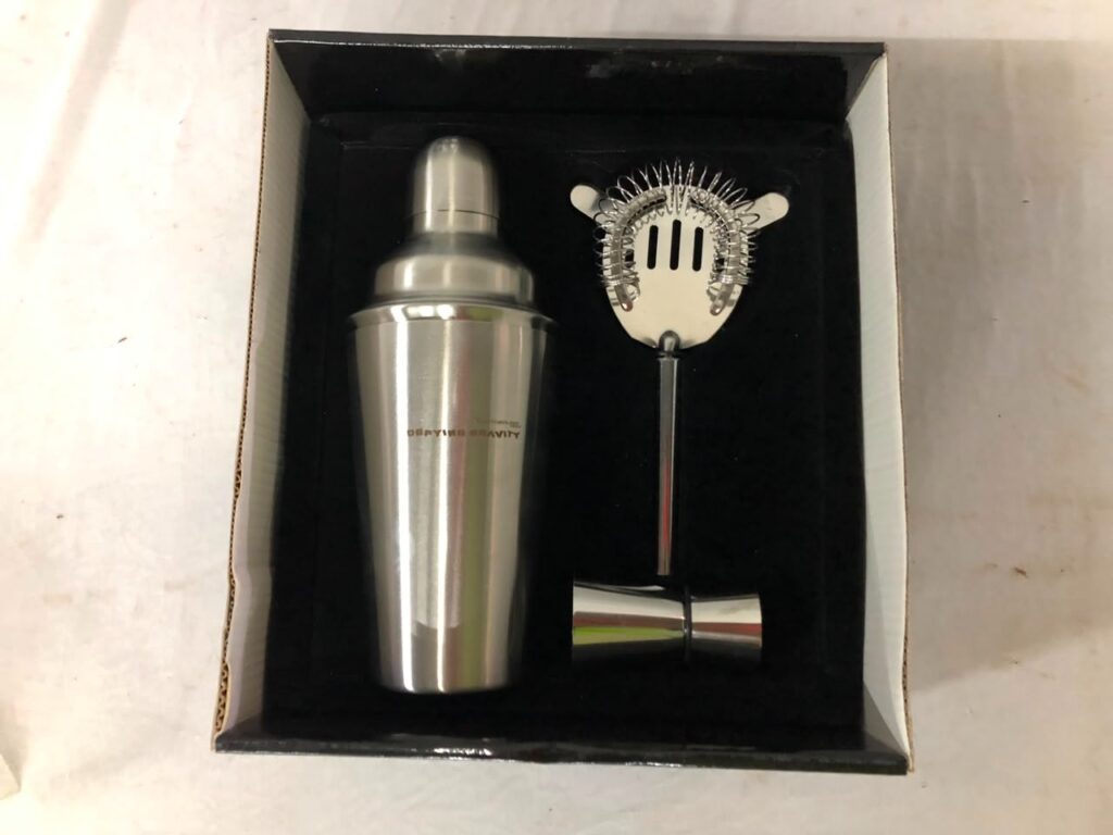 Stainless steel cocktail shaker bar set — boxed (shaker, Hawthorne strainer, double jigger) ‘DEFYING GRAVITY’