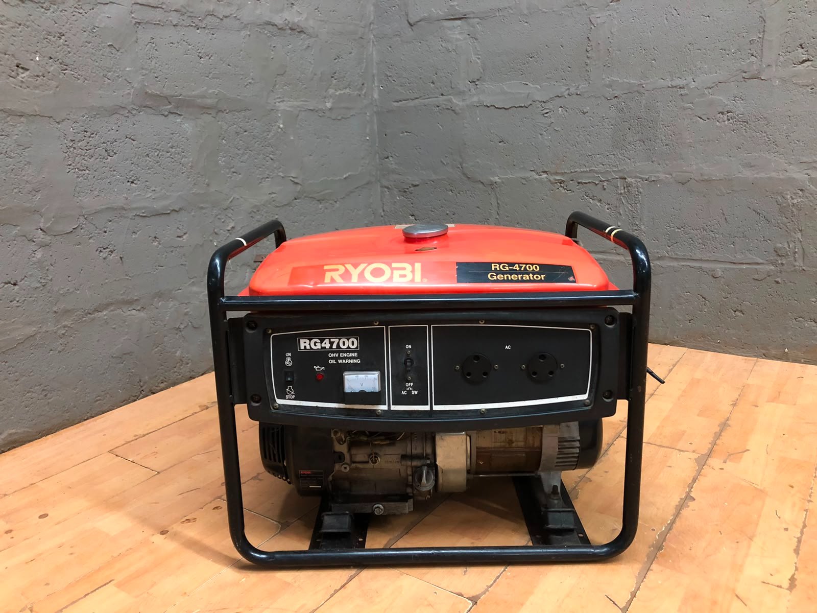 Ryobi RG4700 Portable Petrol Generator — Framed 2‑Outlet Unit, Starter Rope Broken, Needs Service