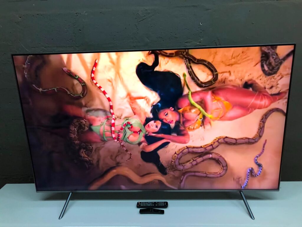 Samsung 75″ Q6F Series Smart TV (QA75Q6F) — Powers On, 2 Remotes, stand not included