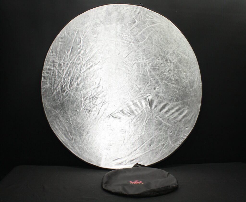 100 cm Collapsible Round Silver Photographic Reflector with KAST Carry Case — Creased, Used, Sold As-Is