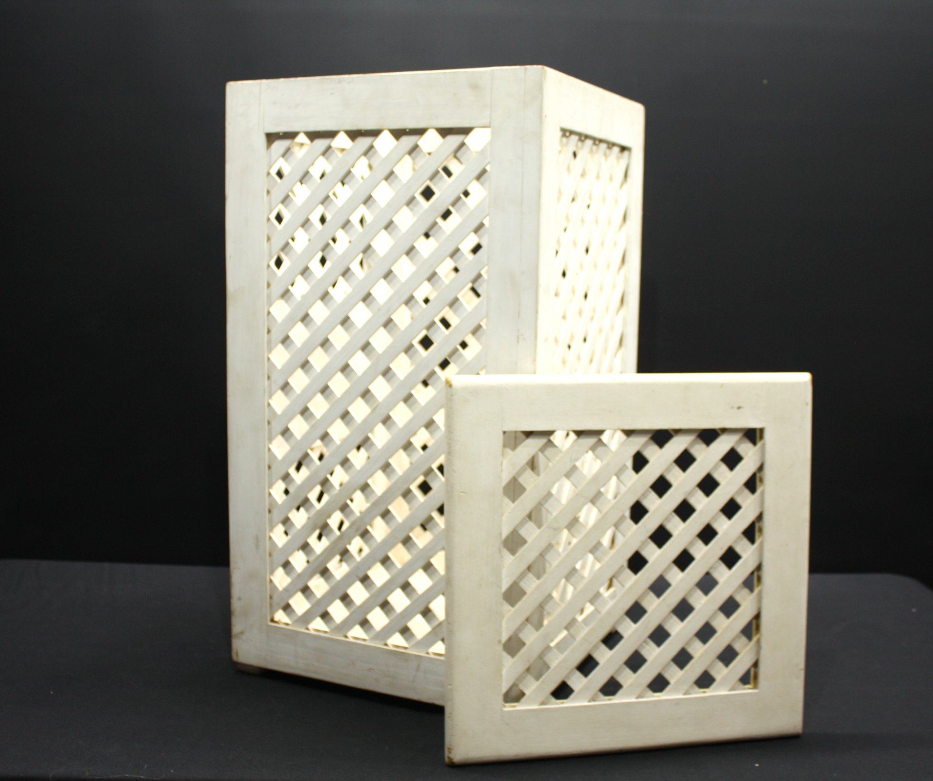 Tall white lattice-panel wooden cabinet / cover (approx 100 x 40 x 40 cm)