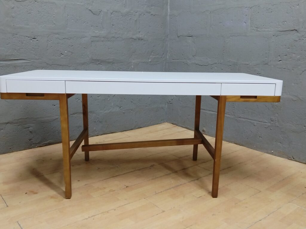 White-top console / desk on wooden trestle base — 3 drawers, 166 × 70 × 76 cm