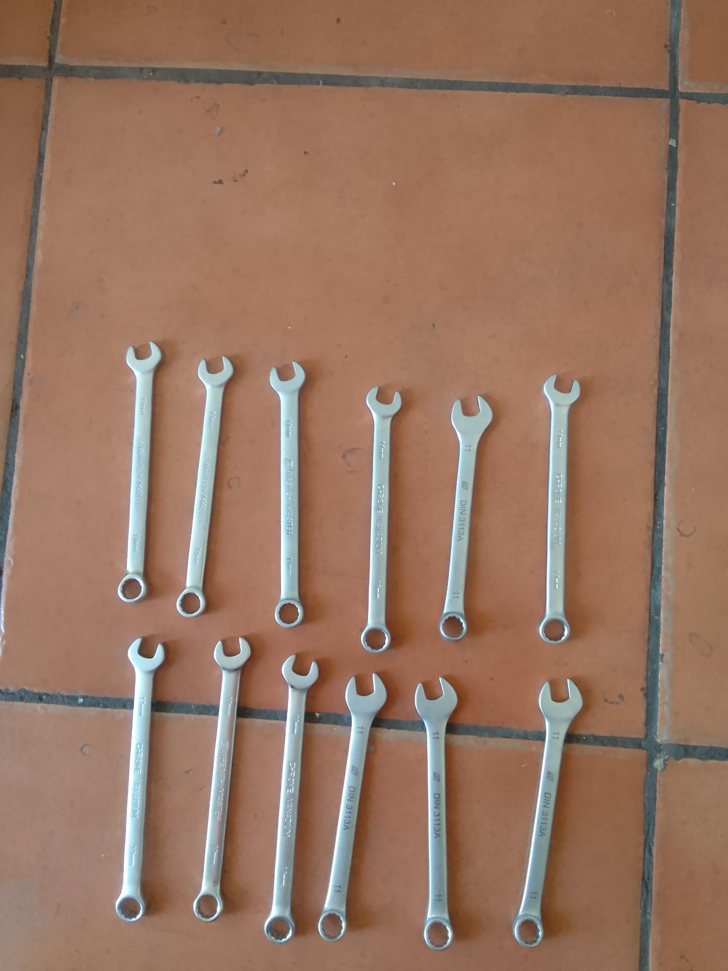 12x 11mm Combination Spanners (ring + open end) — Chrome Vanadium, DIN 3113A stamps, sold as a set