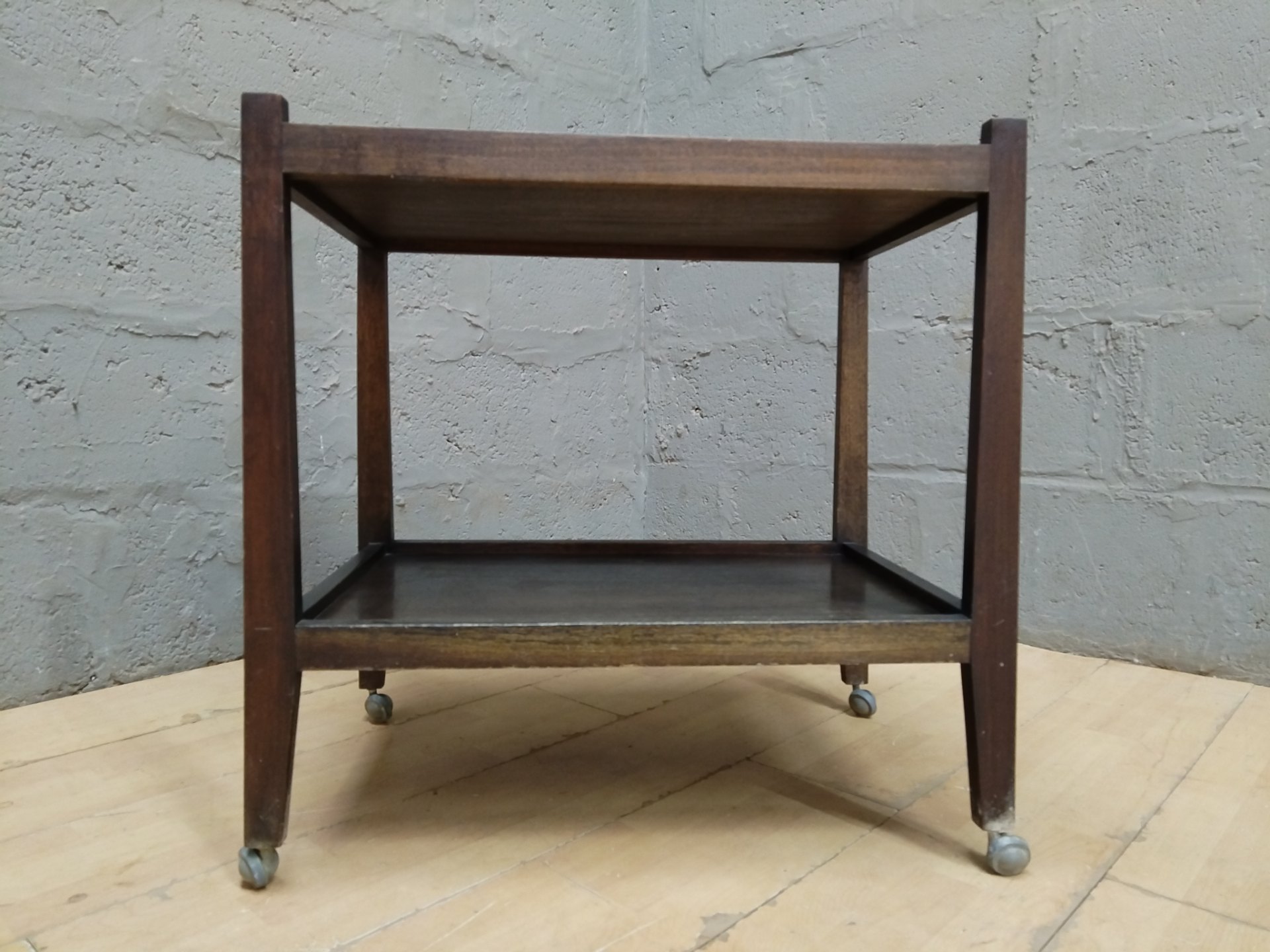 Compact two-tier wooden side table / serving trolley on castors, 52 x 42 x 68 cm