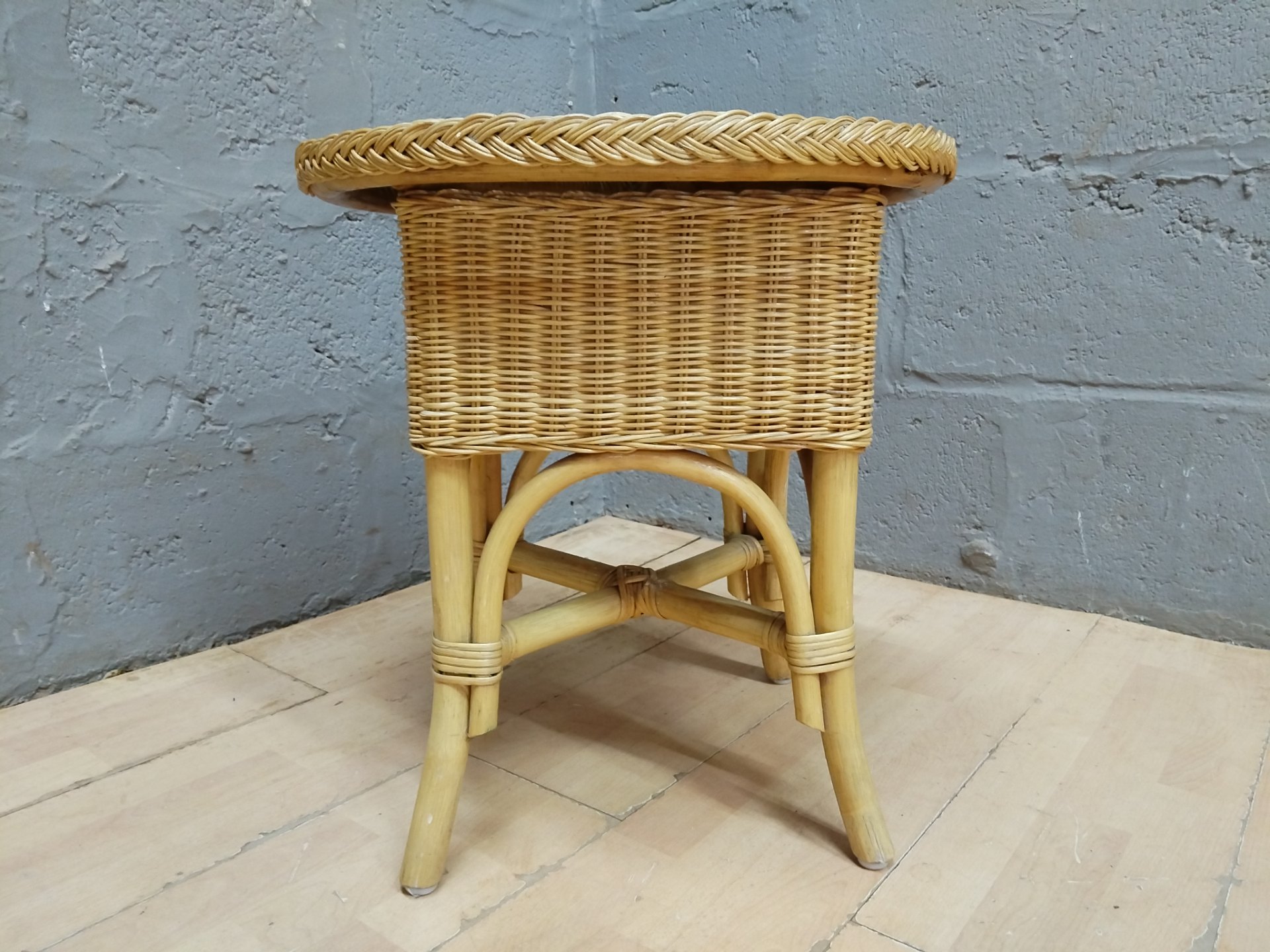 Wicker / Rattan Round-Top Stool or Small Side Table – Solid Frame, Woven Top