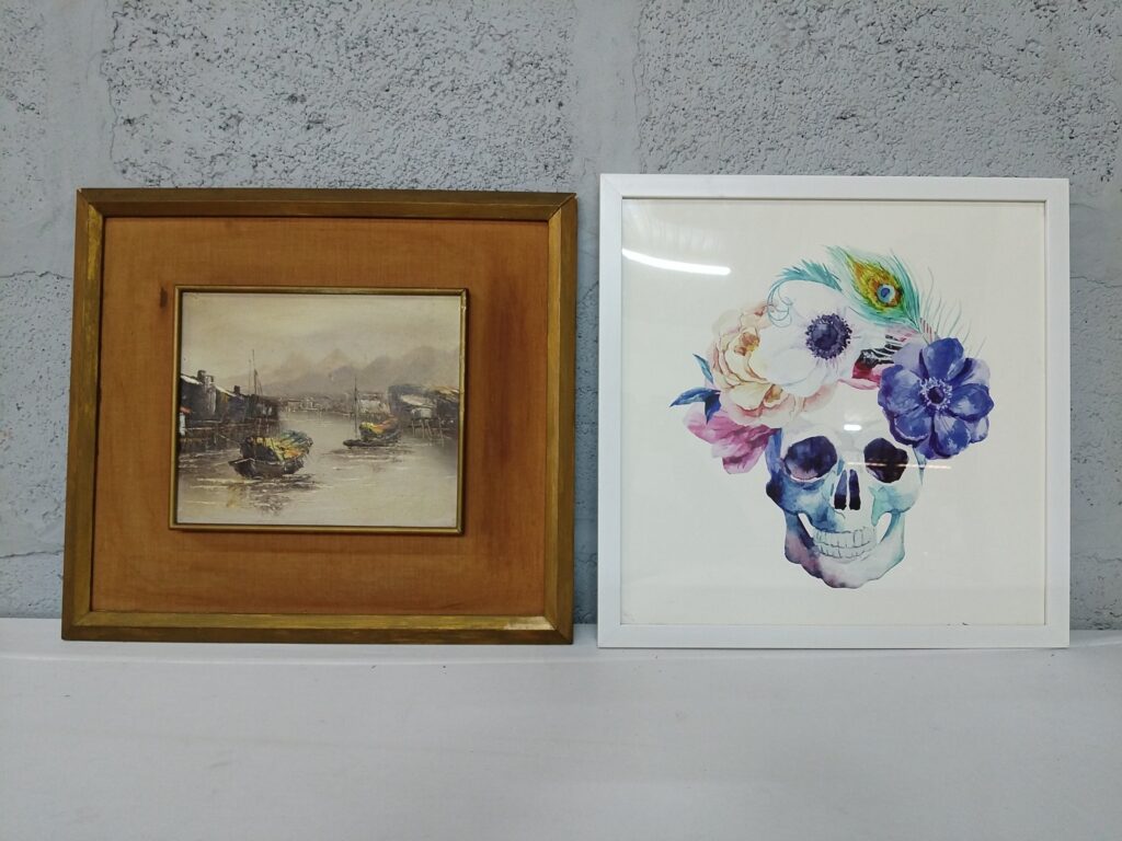 Lot of 2 Framed Pictures – Vintage harbour scene in gilt frame & modern floral skull print (white framed, glazed)
