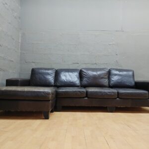 Left‑facing 3‑seat leather corner sofa with chaise — heavy patina, restoration project