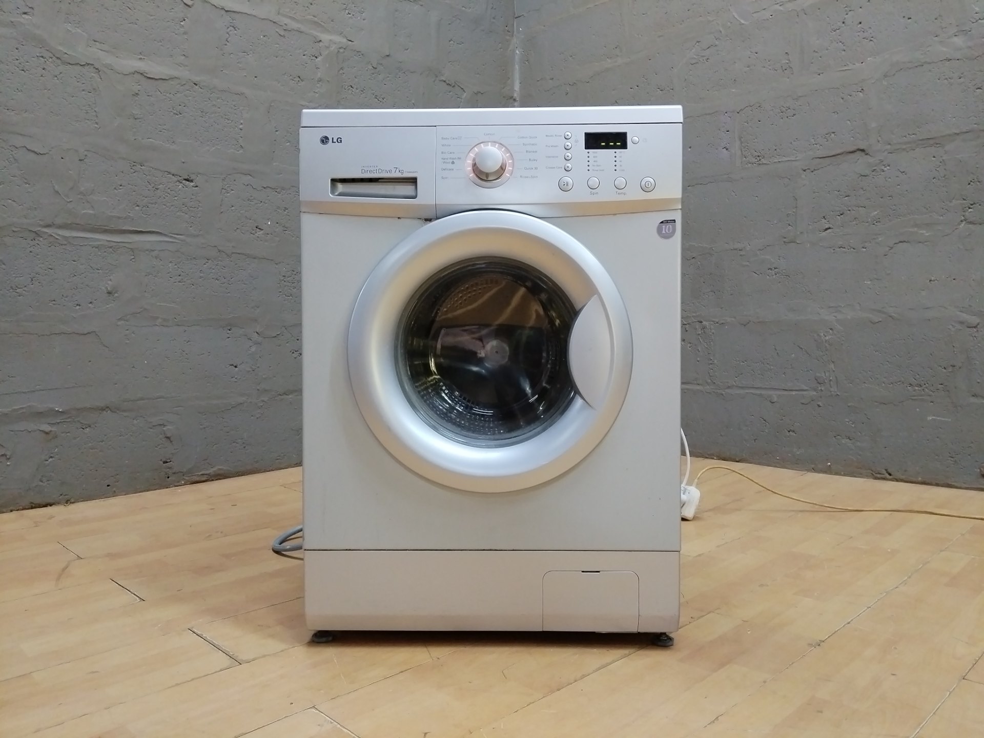 LG Direct Drive 7kg Front-Load Washing Machine F1056QDP5 — Tested Working, Hoses & Plug Included