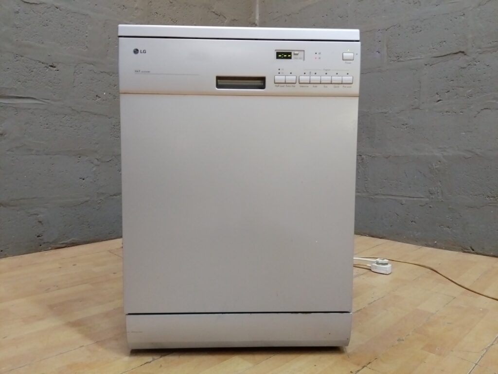 LG freestanding dishwasher LD-2131SH — powers on, racks, hoses included, visible cosmetic wear