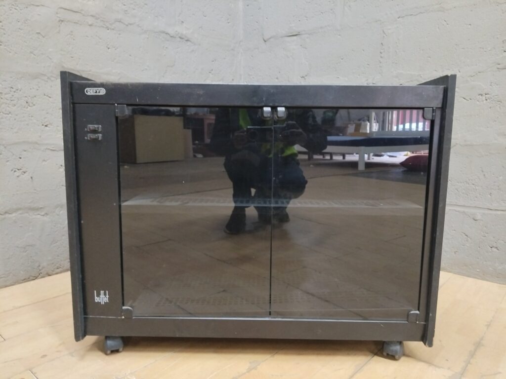 Defy DKC200 buffet / food warmer – labelled, working, mirrored doors, caster-mounted