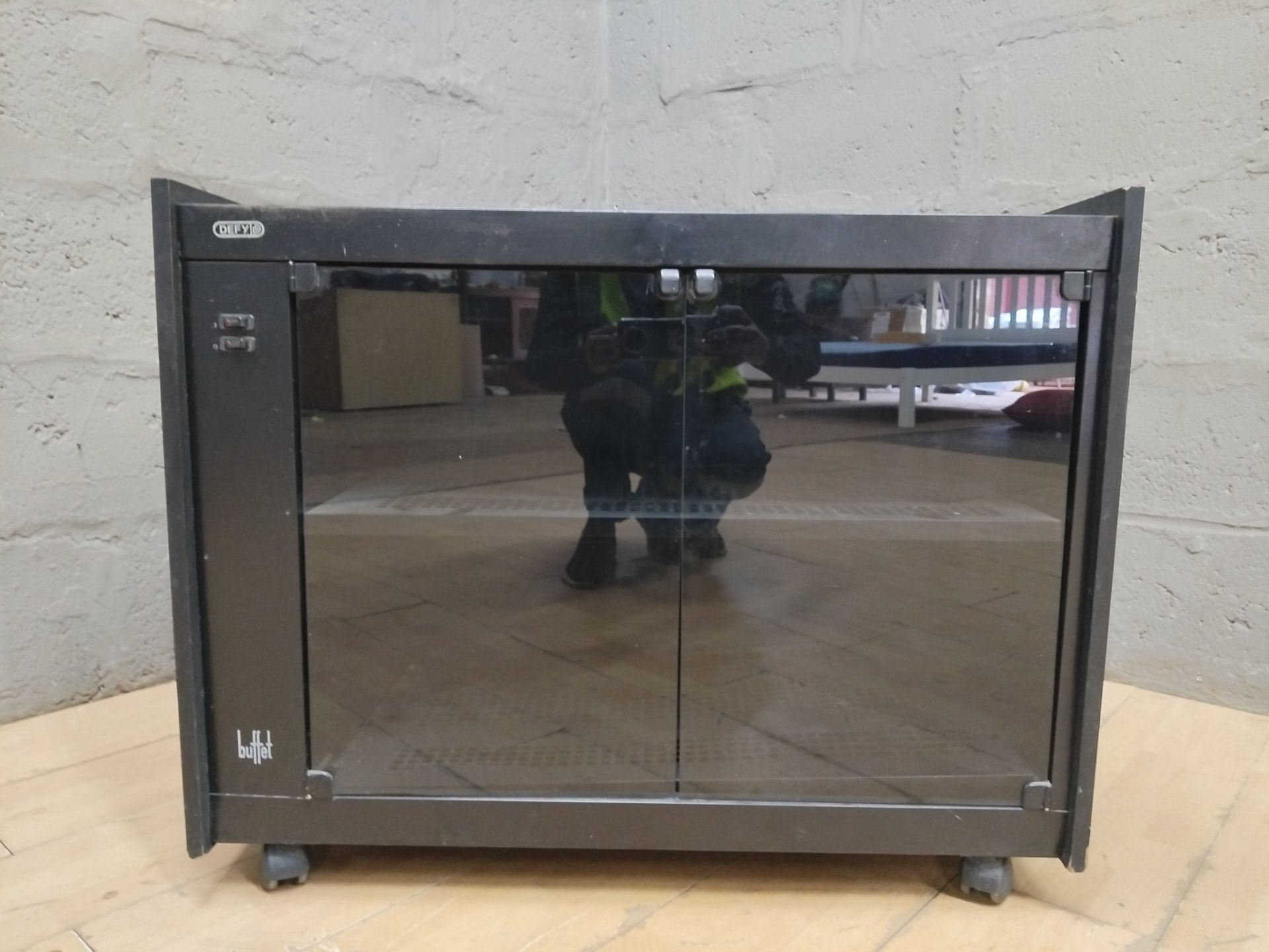 Defy DKC200 buffet / food warmer – labelled, working, mirrored doors, caster-mounted