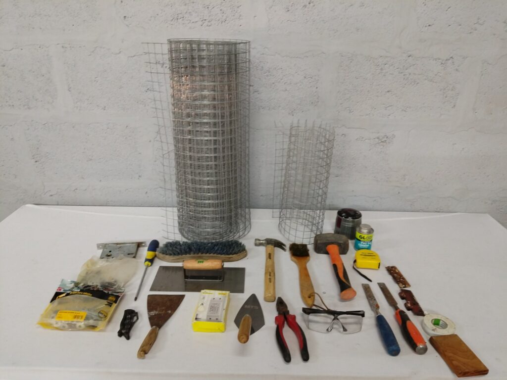 Mixed lot: Assorted hand tools + two rolls of wire mesh (approx. 21 items) — used, boxed Wi‑Fi switch (untested), pressurised canister included