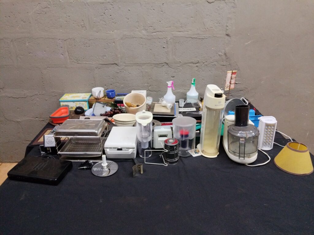 Mixed household lot — small kitchen appliances, tools, tins & accessories (Not working)
