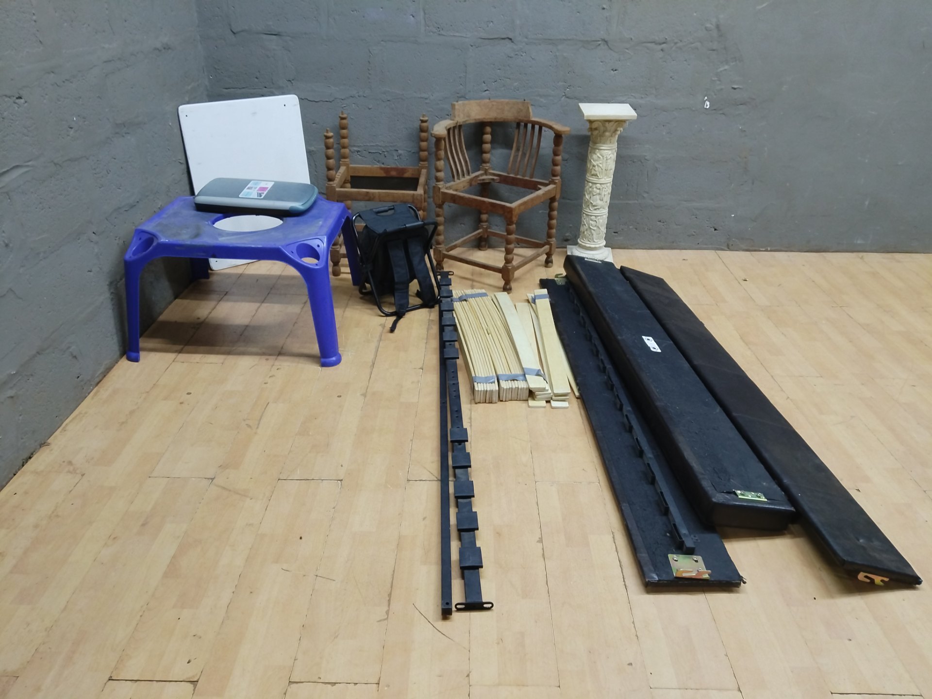 Mixed lot — furniture parts & small items: 2 turned-wood chair frames, bed-base panels, slats, rails, child’s table, decorative plinth