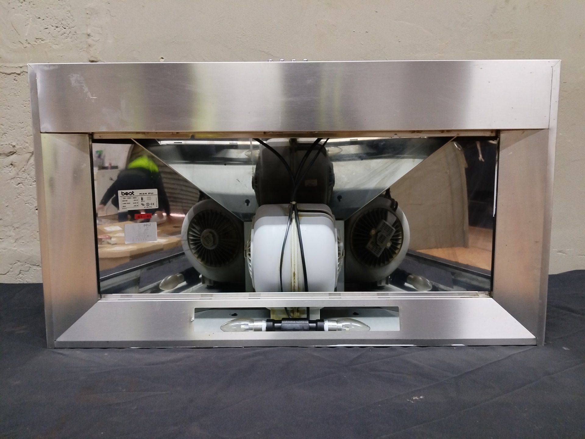 Best K24 PU Stainless Steel Canopy Extractor – Twin-fan, Hardwired, Filters Fitted (Working)