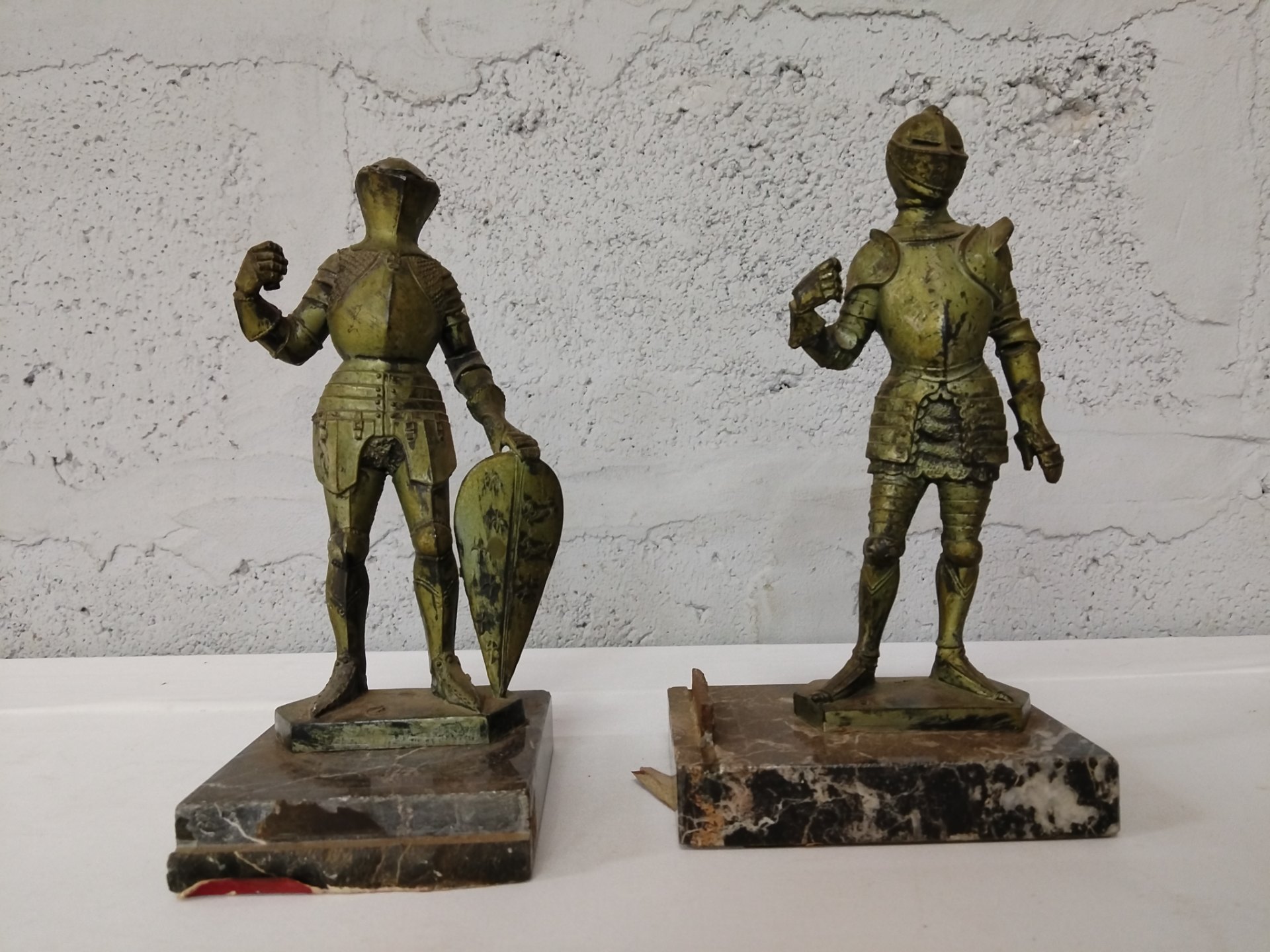 Pair of Small Knight/Armour Statuettes on Marble Bases (20 cm) – Patina & Base Damage