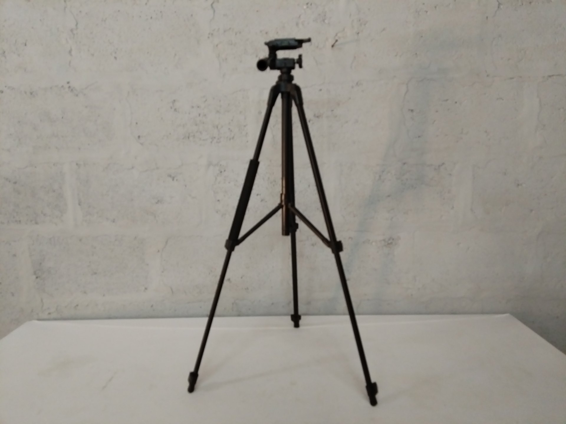 Adjustable Camera Tripod with Pan-Handle, Bubble Levels & Quick-Release Plate (121cm)