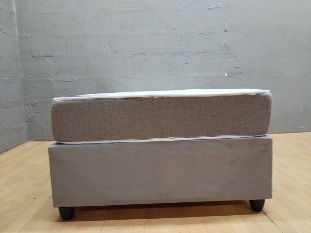 Single mattress + divan base — 189 x 109 x 60 cm, very good condition (labelled 150+Kg per side)