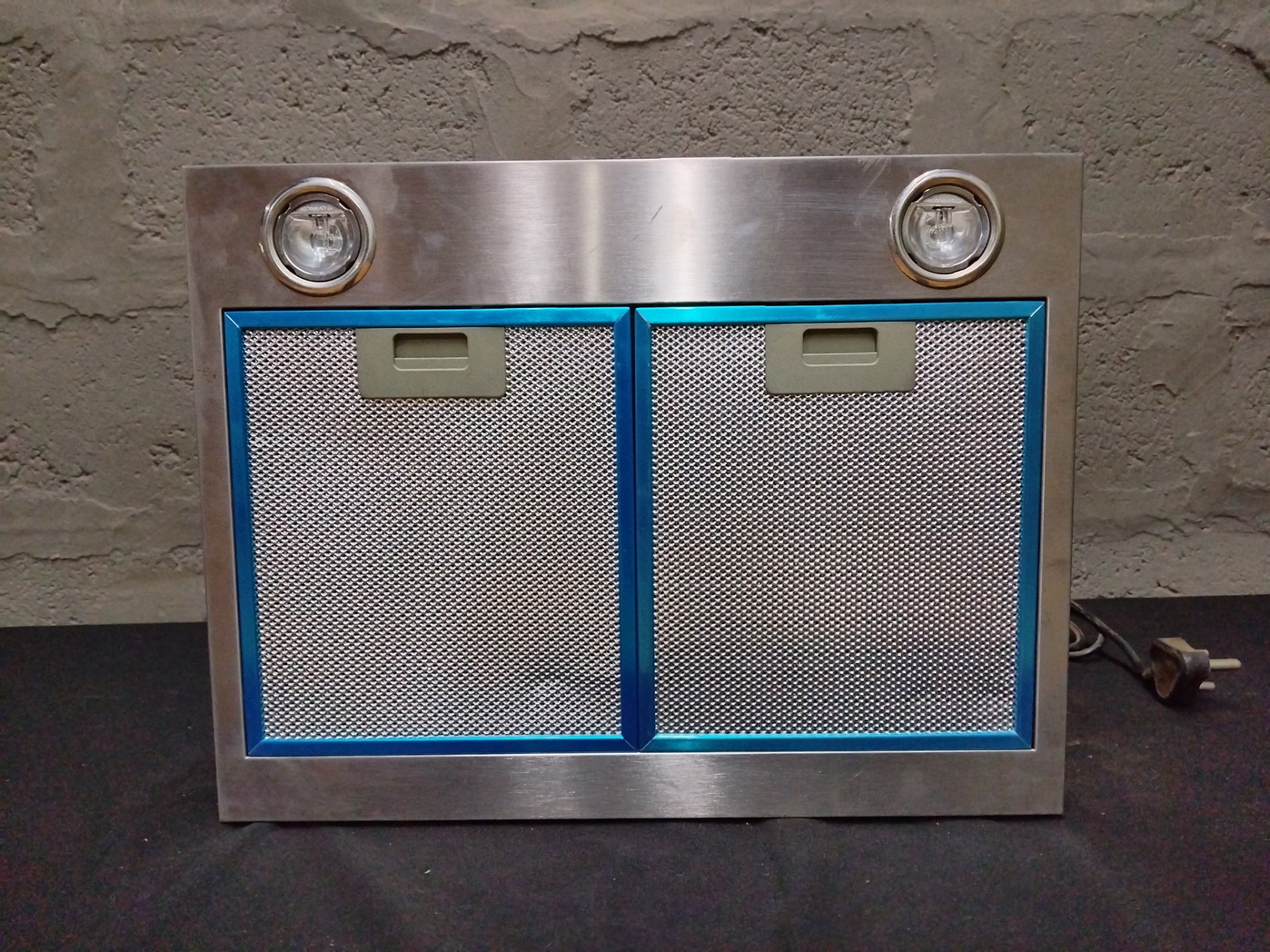 DEFY Stainless Steel Under‑Cabinet Cooker Hood (50 x 33 x 39 cm) – Worked Last Time, Filters & Lights Included