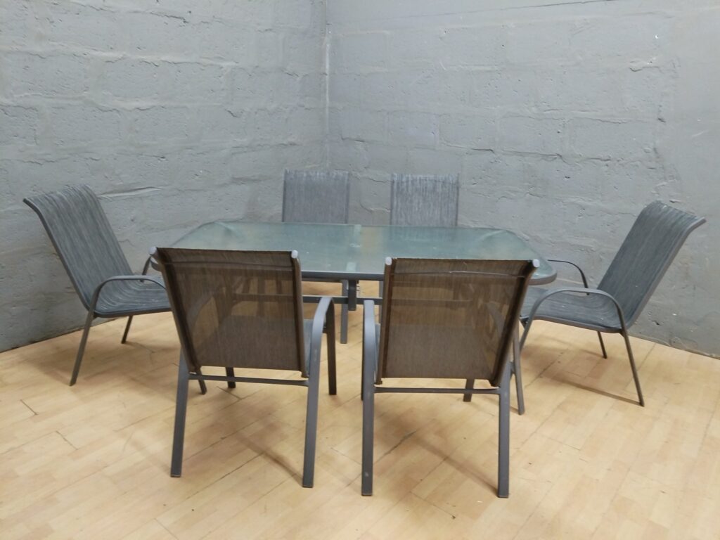 7-piece outdoor dining set – rectangular glass-top table (180 x 95 x 71 cm) + 6 sling chairs