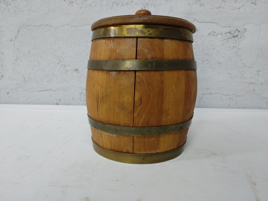 Wooden Barrel Storage Jar with Lid & Inner Liner — 27 × 20 cm, tarnished brass bands, visible split