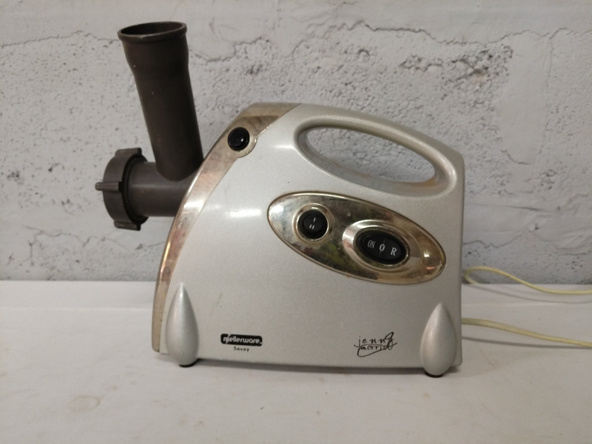 Mellerware Savoy 550W Electric Meat Mincer (Model 26602) — tested working, cosmetic wear & corrosion