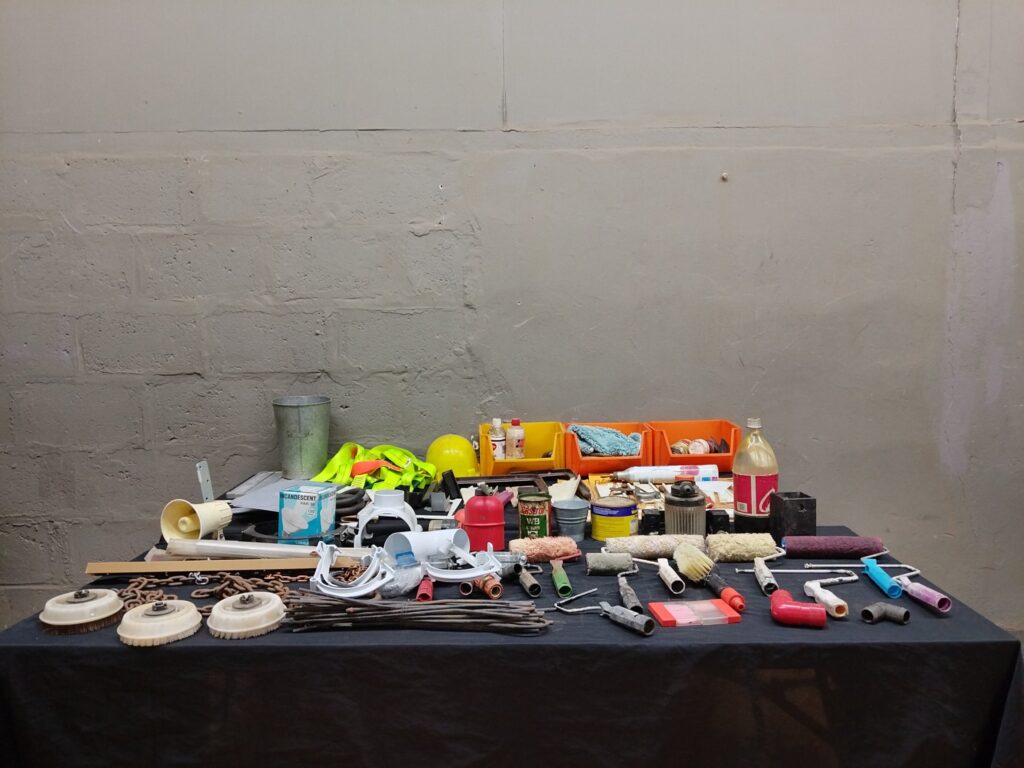 Mixed lot: used painting, building & hardware sundries — rollers, brushes, brackets, chains, safety harness & hat, small motor and accessories (approx. 50pcs)