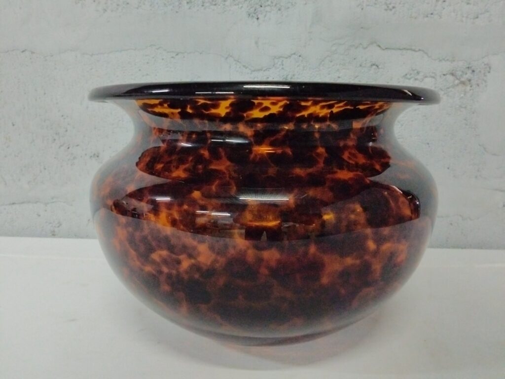 Large Tortoiseshell-Pattern Glass Vase — Glossy Amber & Dark Brown Mottle, D24 x H23cm
