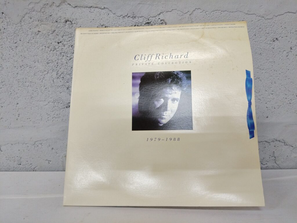 Cliff Richard — Private Collection 1979–1988 (Gatefold LP set) — 2 LPs + inserts; sleeve with creases & water staining