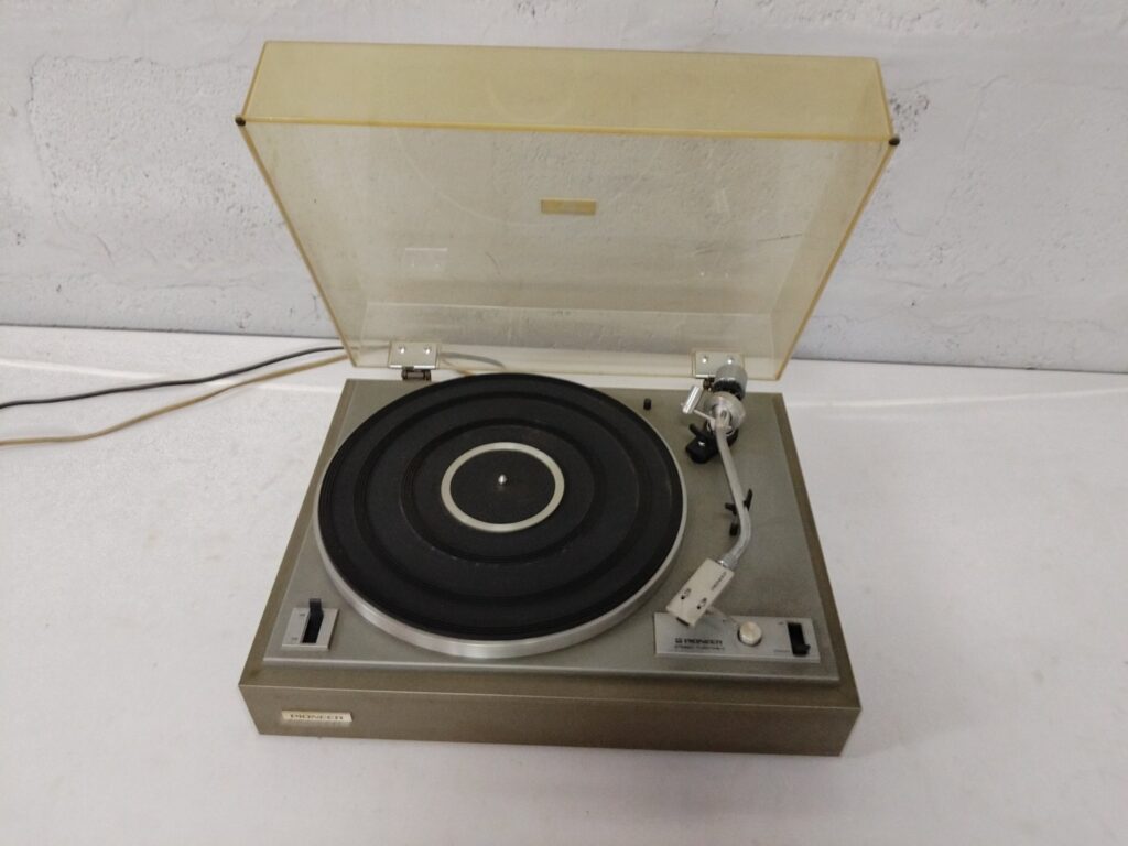 Pioneer RONDO-2000 vintage stereo turntable — tested working, cartridge & cables included