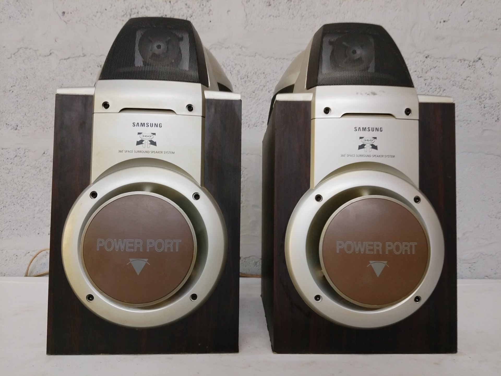 Samsung PS-960E pair bookshelf speakers — Power Port, 360° Space Surround — Tested working