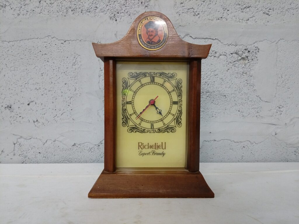 Richelieu Export Brandy wooden promotional mantel/wall clock — printed dial, quartz movement (working)