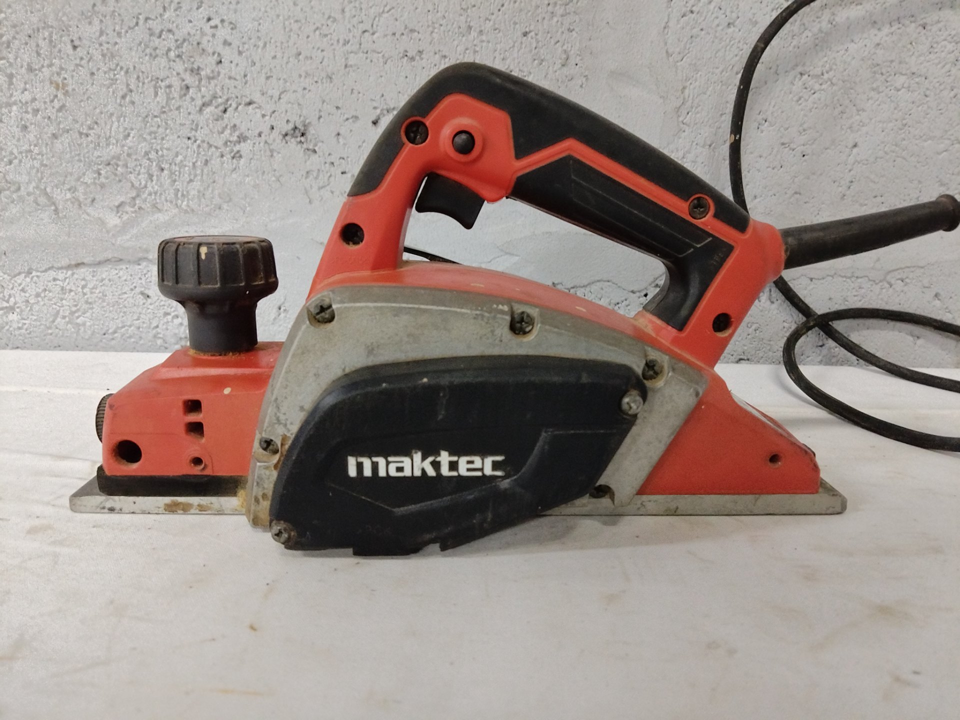 Maktec by Makita MT191 82mm Corded Hand Planer 500W — used, warehouse-tested and working
