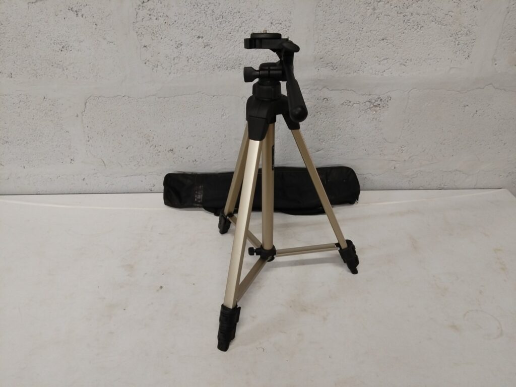Takara TV-10993 Aluminium Camera Tripod with Pan/Tilt Head, Quick-Release Plate & Carry Bag