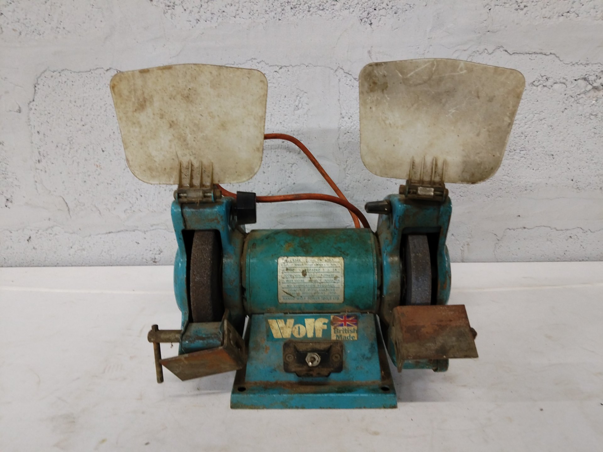 Wolf (Kango Wolf) benchtop double-wheel bench grinder — tested working, used with surface rust & dirty shields