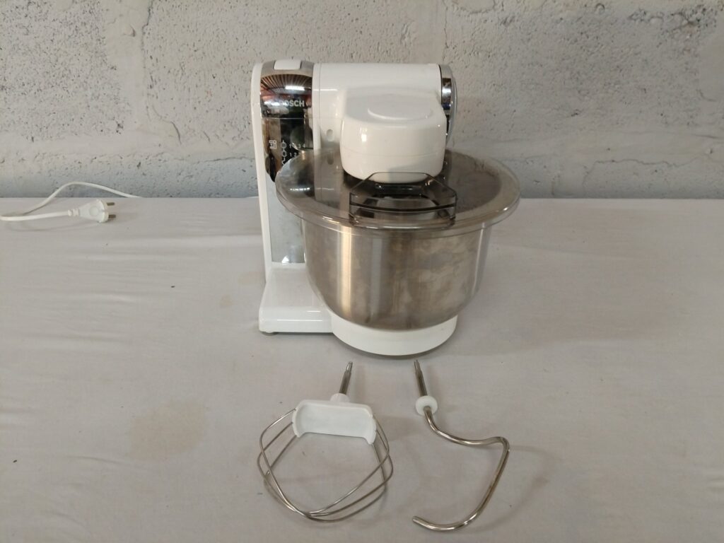 Bosch 600W Stand Mixer with Stainless Bowl & Attachments — Tested Working, Cosmetic Wear & Small Base Crack