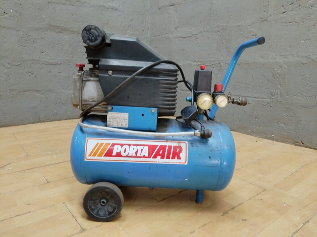 Porta Air portable compressor — Type E.C. TIGER 245M, 24L tank, regulator & gauges (working)