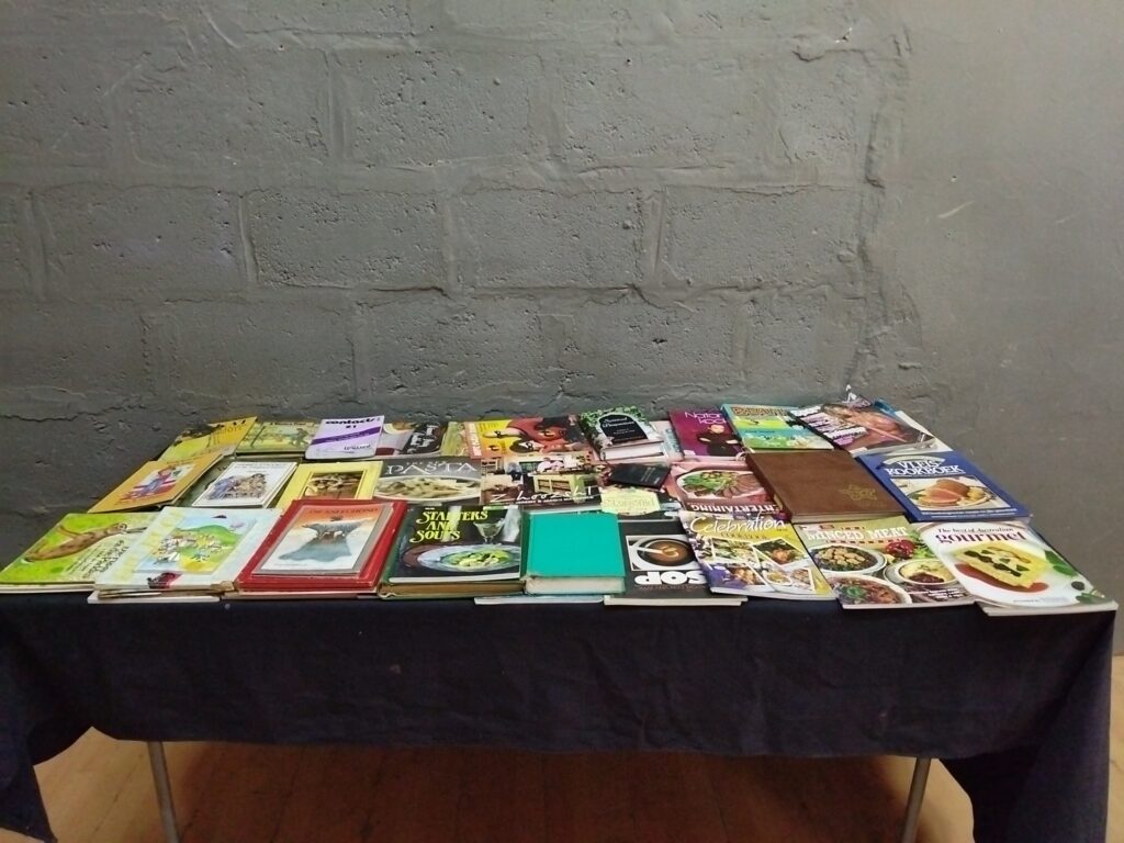 Mixed lot of 27 cookbooks, children’s books & magazines – assorted used titles