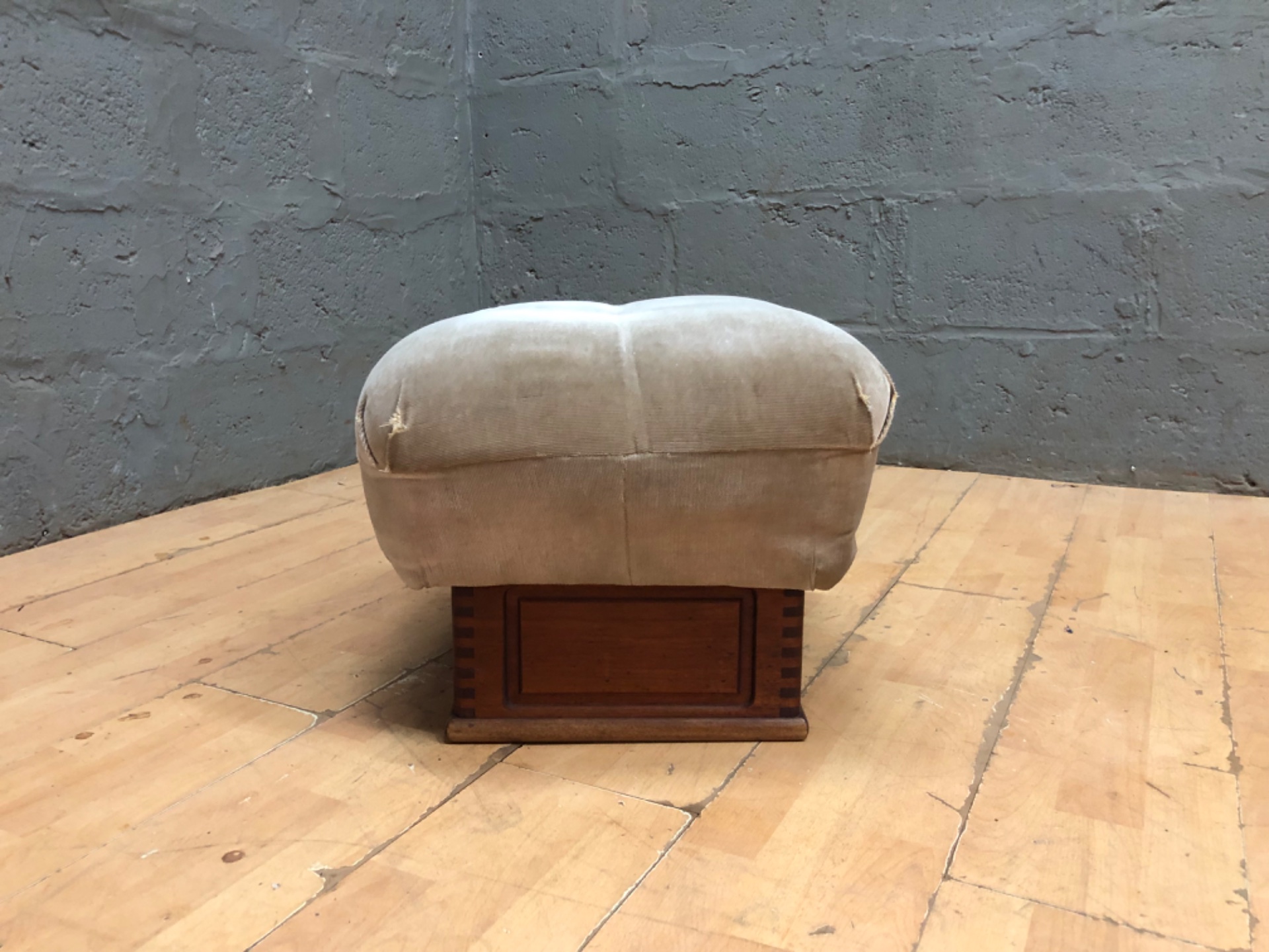 Tufted Upholstered Ottoman / Footstool on Wooden Base — 46 × 46 × 38 cm — Repair Needed