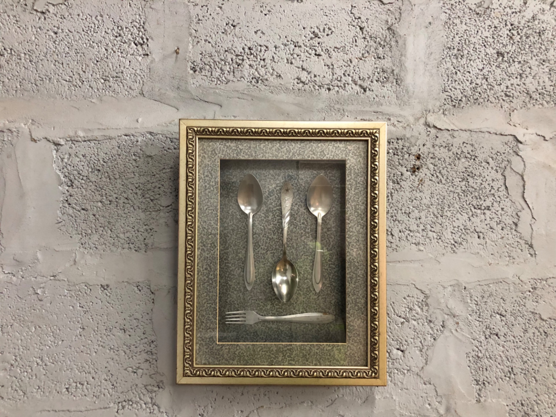 Framed shadowbox wall art with stainless cutlery — 34 x 6 x 43 cm