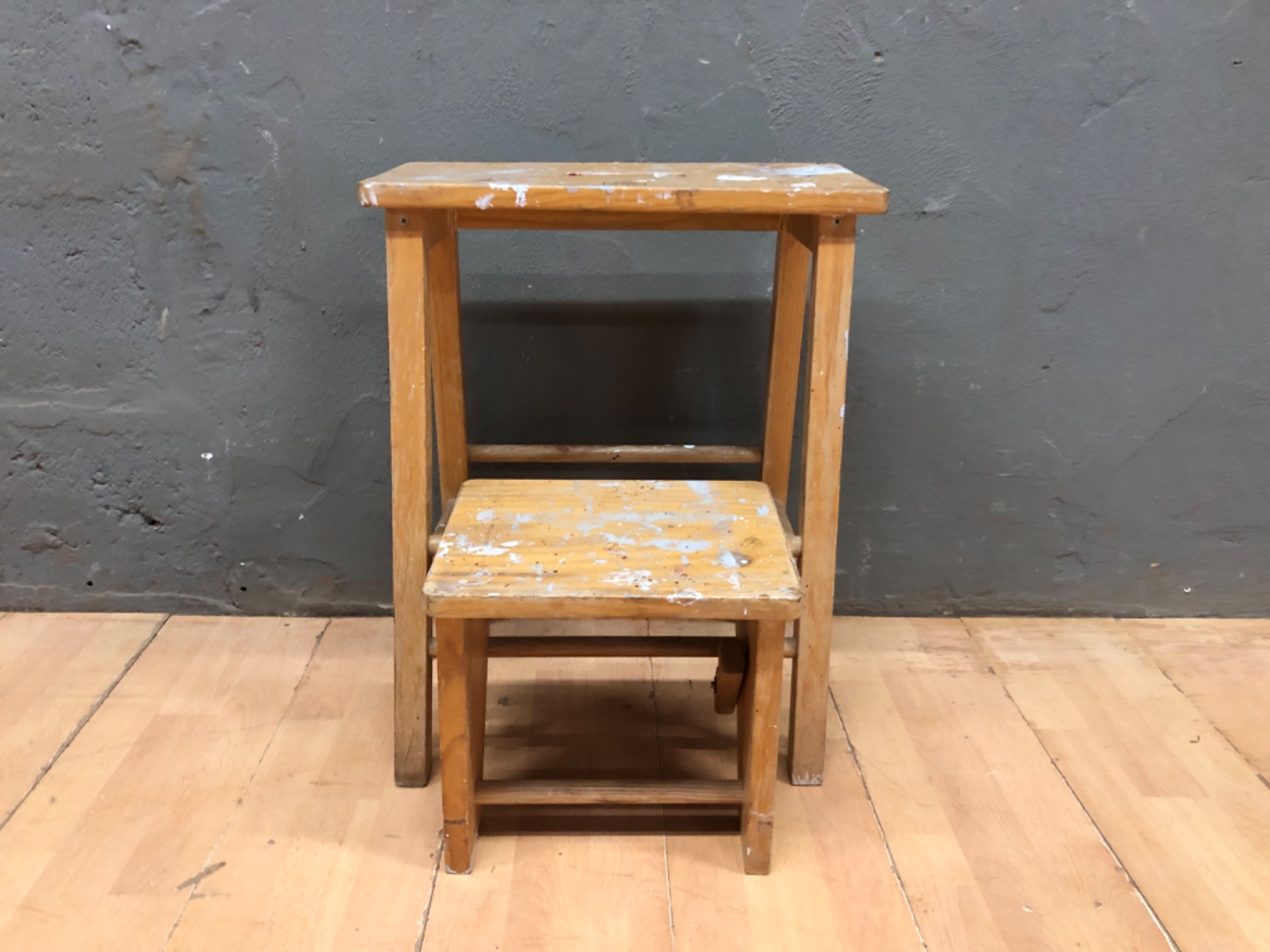 House of York wooden nesting step stools – paint-splattered, used