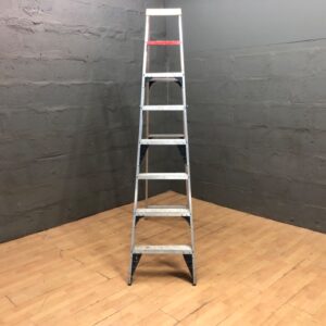 Aluminium folding step ladder — S.A. LADDER top cap — 224 cm open height — working