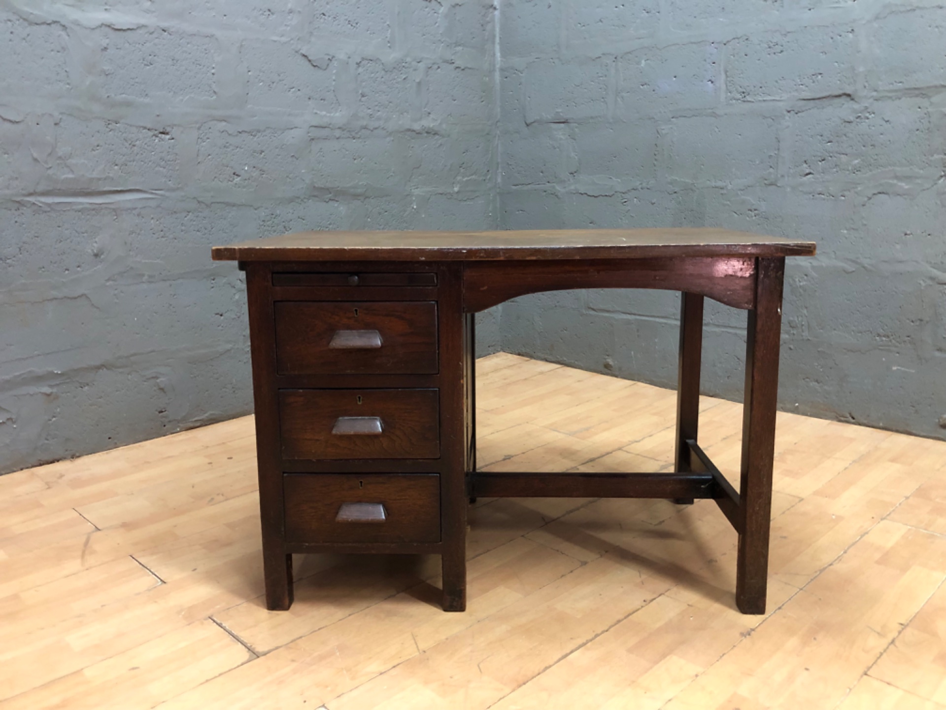 Small Wooden Pedestal Desk with Left-Hand Drawers — 68 x 106 x 73 cm