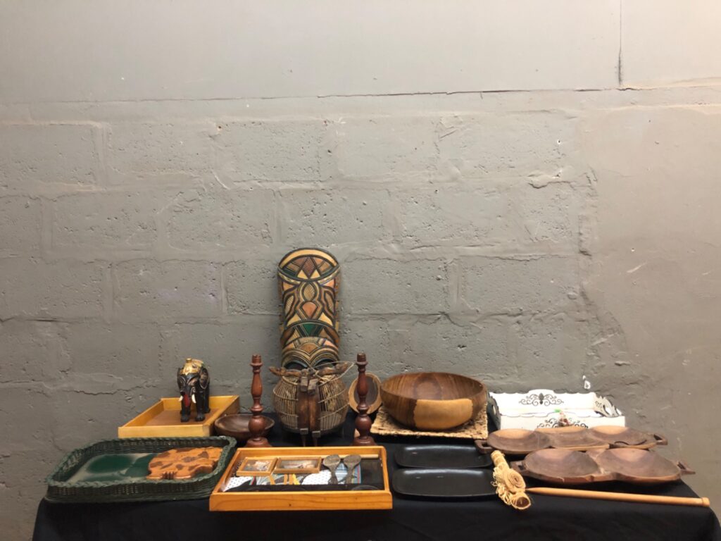 Lot of 29 Mixed Wooden Serving & Decorative Items incl. Carved Mask, Bowls, Trays & Boxed Egg Poacher